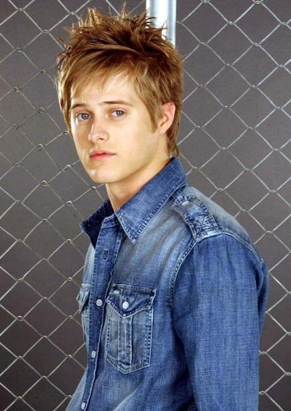 Lucas Grabeel.jpg